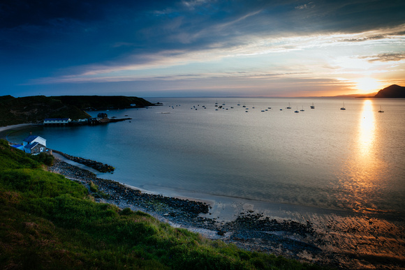 Dawn lights up the bay, Morfa Nefyn, Llŷn Peninsula